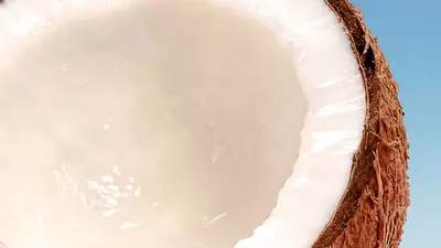 [vizual ingredient - decuparea florii monoi]