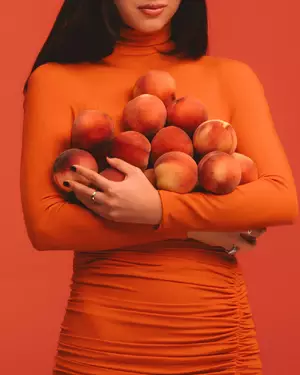 Imaginea de frumusețe Idole in nuanțe de piersică, semnată Lancome
