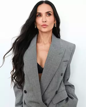 Noua ambasadoare Lancome - Demi Moore