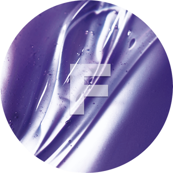 Textura fluidă și lucioasă de culoare mov, cu litera „F” plasată central in imagine.